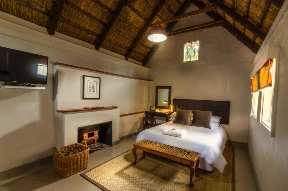 Pierneef'S Kraal Hotel Pretoria Exterior photo