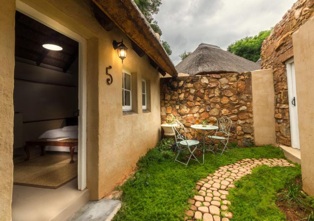 Pierneef'S Kraal Hotel Pretoria Exterior photo